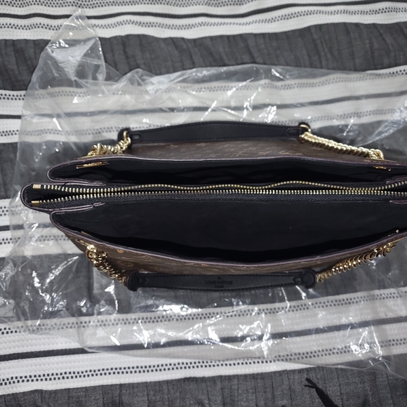 Louis Vuitton Brown Monogram Canvas Shoulder Bag with Chain - Picture 4 of 14